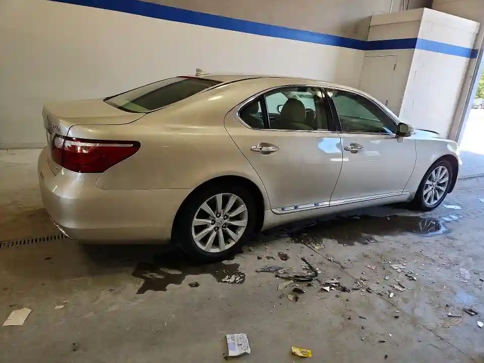 JTHCL5EF0B5008991 2011 LEXUS LS460-2