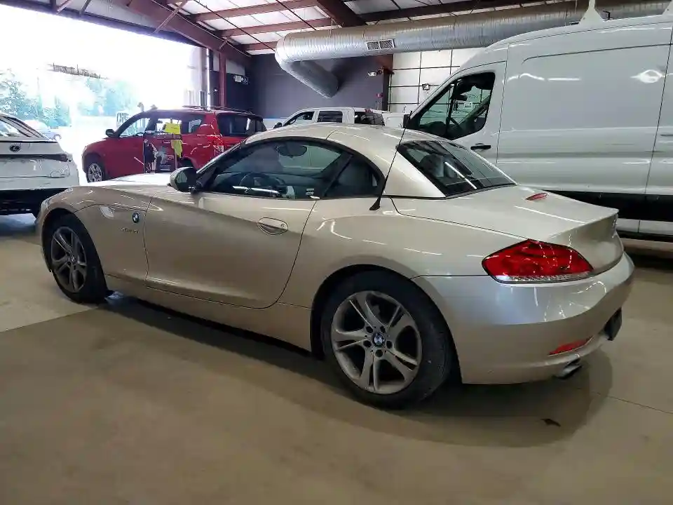 WBALM7C53BE382836 2011 BMW Z4-1
