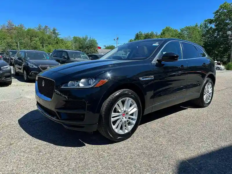 SADCK2BN7HA085506 2017 JAGUAR F-PACE-1