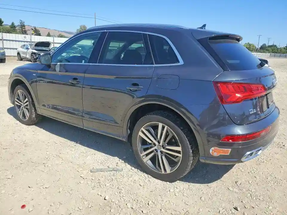 WA1E2AFY7L2062596 2020 AUDI Q5-1