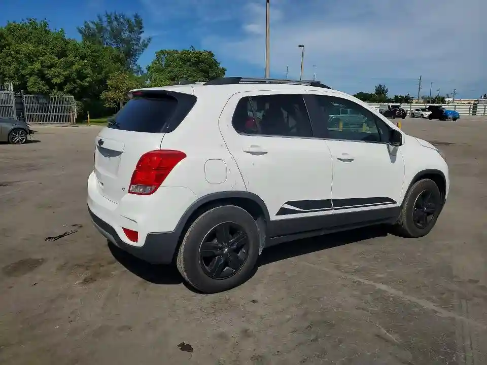 3GNCJLSB4KL401641 2019 CHEVROLET TRAX-2