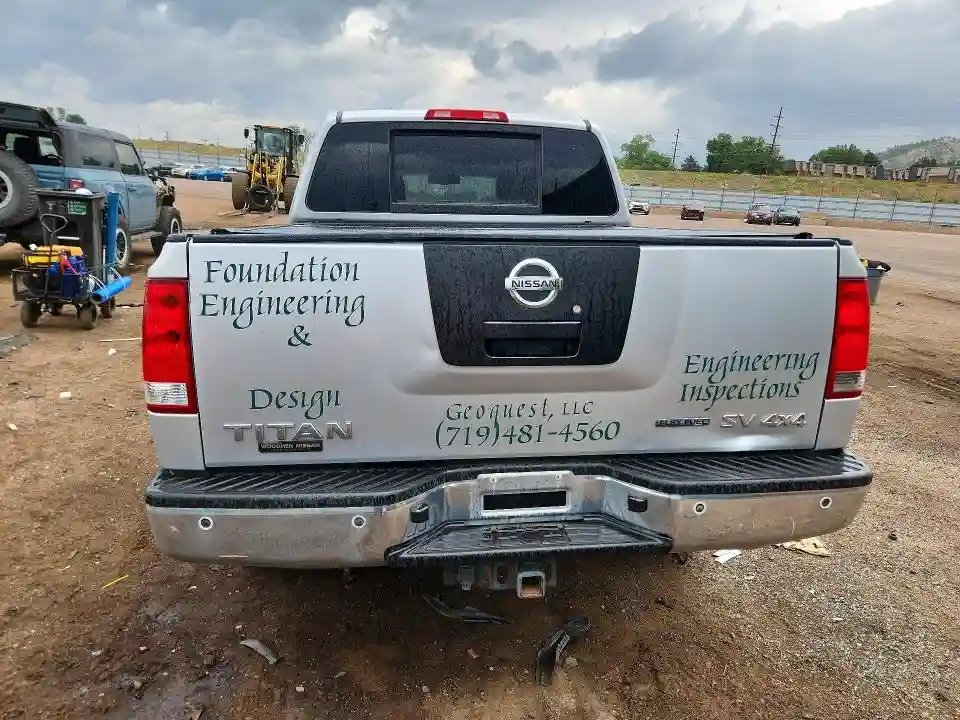 1N6BA0EC5BN310012 2011 NISSAN TITAN-5