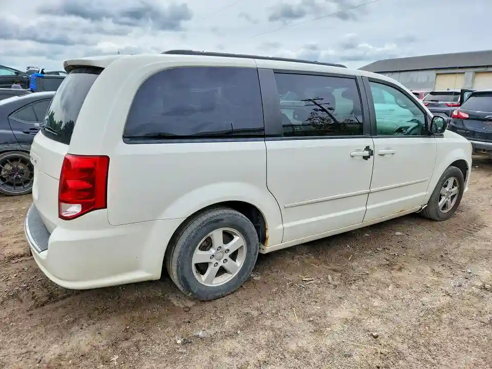 2D4RN4DG0BR662986 2011 DODGE CARAVAN-2