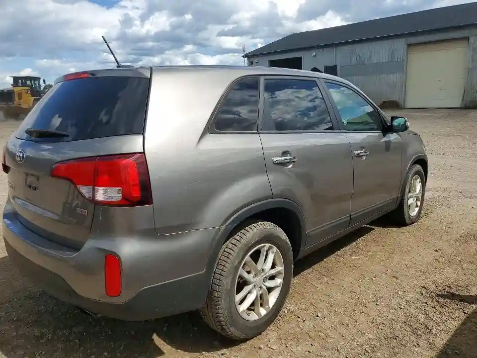 5XYKT3A60FG629622 2015 KIA SORENTO-2