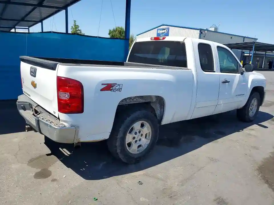 1GCRKSE73DZ127443 2013 CHEVROLET ALL MODELS-2