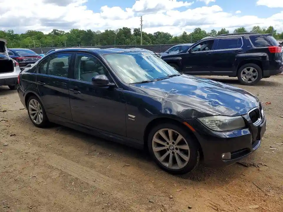 WBAPK7G54BNN86367 2011 BMW 3 SERIES-3