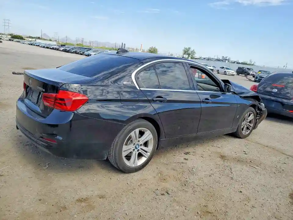 WBA8E1C38HA159335 2017 BMW 3 SERIES-2