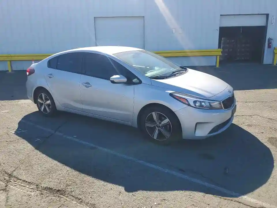 3KPFL4A79JE178115 2018 KIA FORTE-3