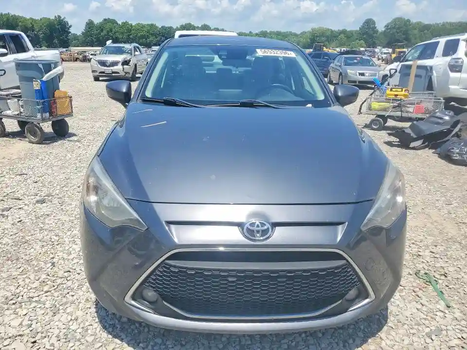 3MYDLBYV3KY525844 2019 TOYOTA YARIS-4