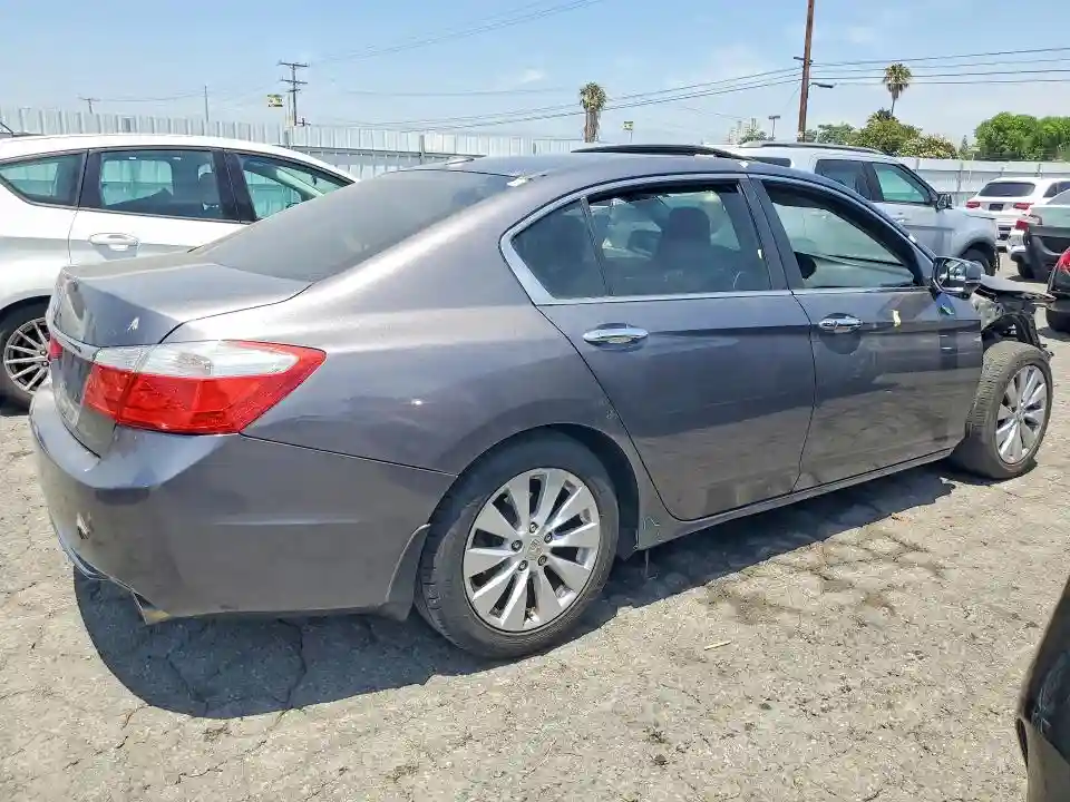 1HGCR2F81DA147148 2013 HONDA ACCORD-2