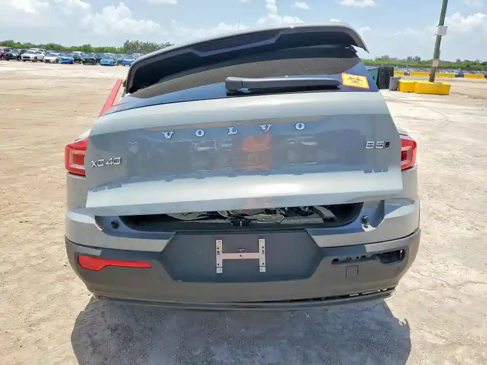 YV4L12UC7T2788436 2026 VOLVO XC40-5