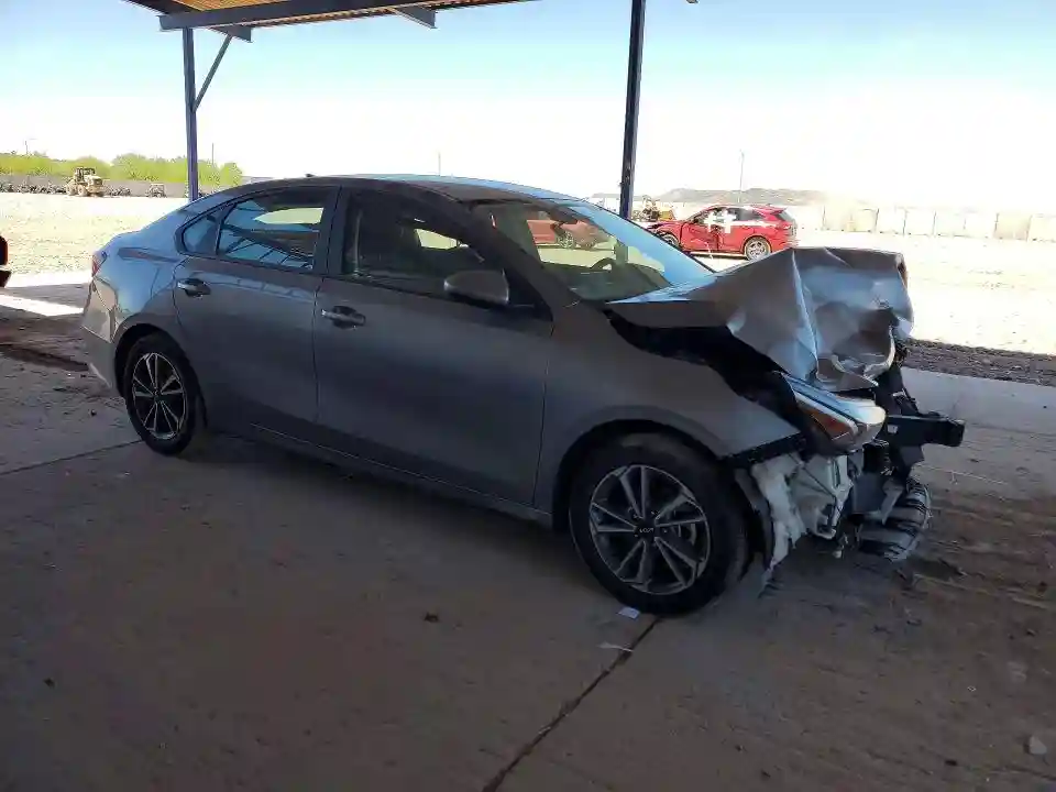 3KPF24AD2RE723334 2024 KIA FORTE LXS-3