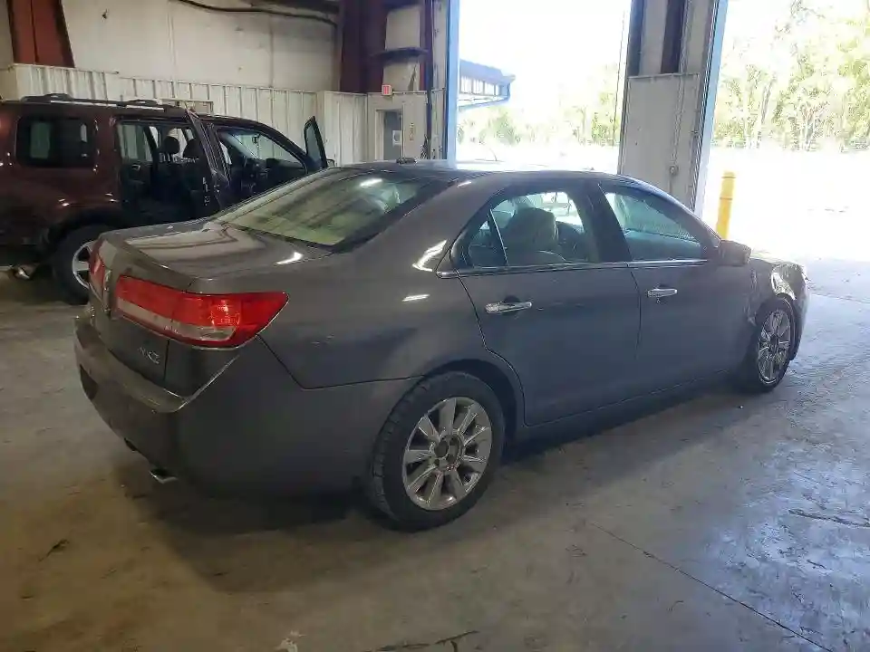 3LNHL2GCXBR750980 2011 LINCOLN MKZ-2