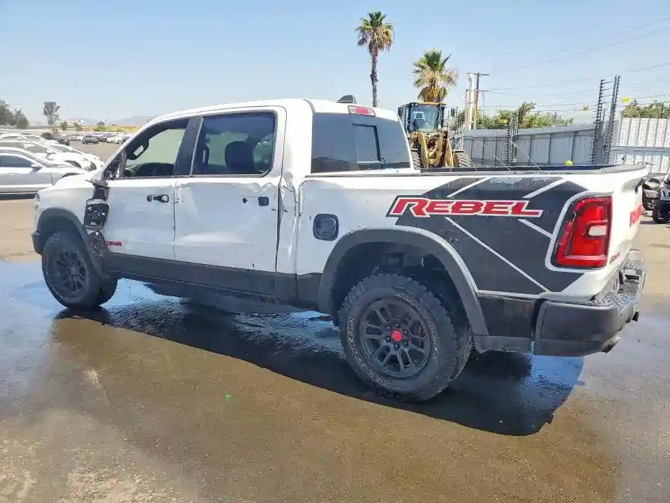 1C6SRFLP7SN570486 2025 RAM 1500-1