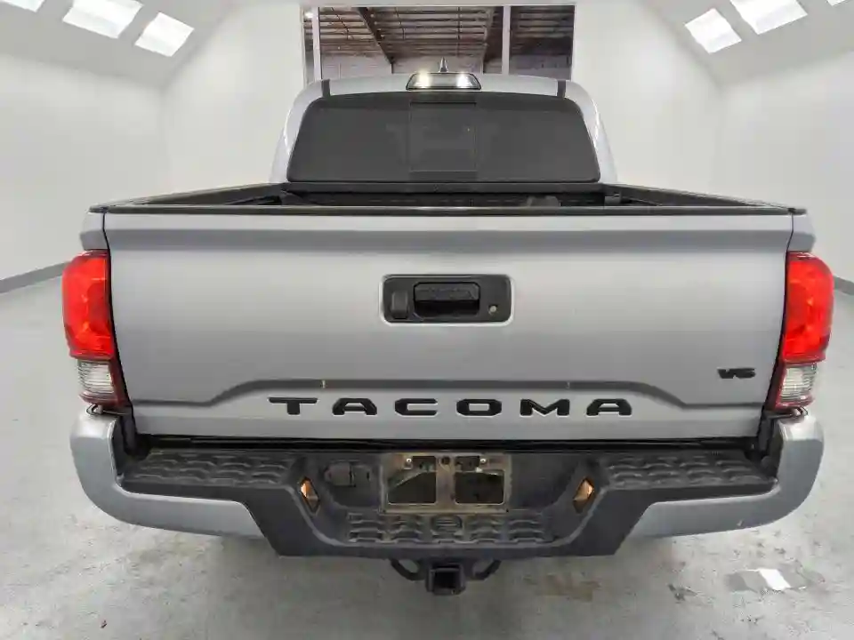 3TMAZ5CN3JM069925 2018 TOYOTA TACOMA-5