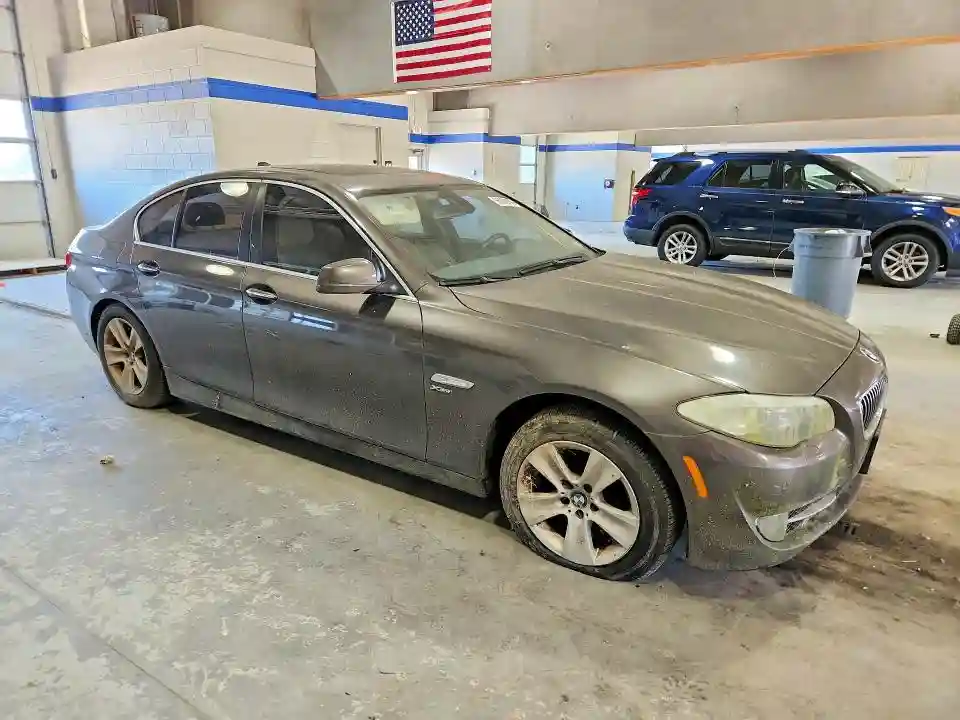 WBAXH5C58CC595045 2012 BMW 5 SERIES-3