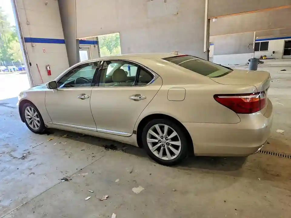 JTHCL5EF0B5008991 2011 LEXUS LS460-1