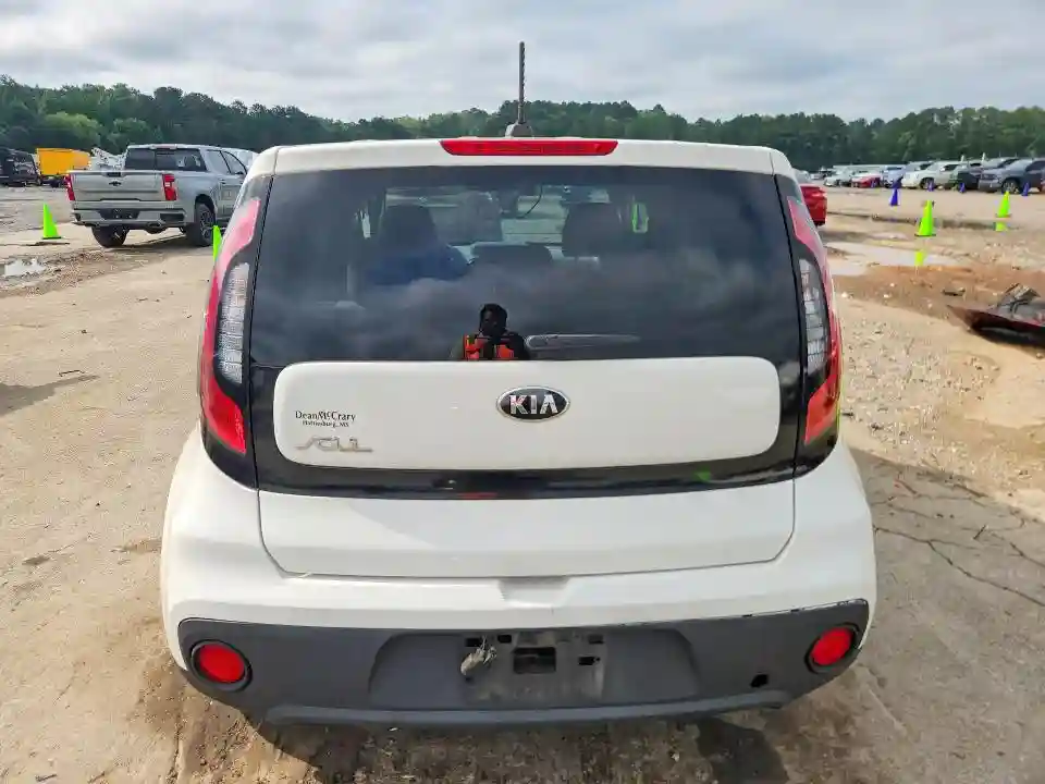 KNDJN2A20J7618669 2018 KIA SOUL-5