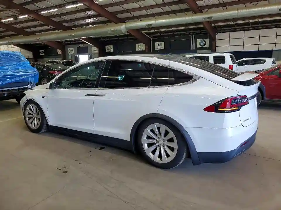 5YJXCBE2XGF027827 2016 TESLA MODEL X-1