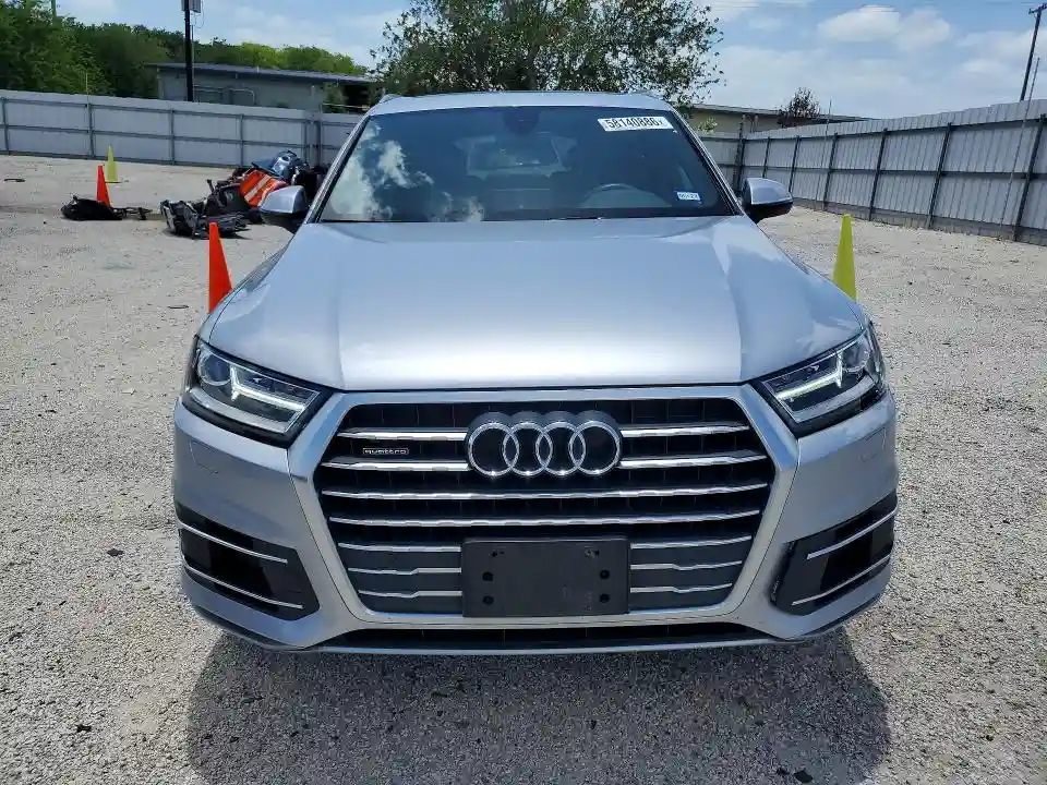 WA1AHAF72KD041856 2019 AUDI Q7-4