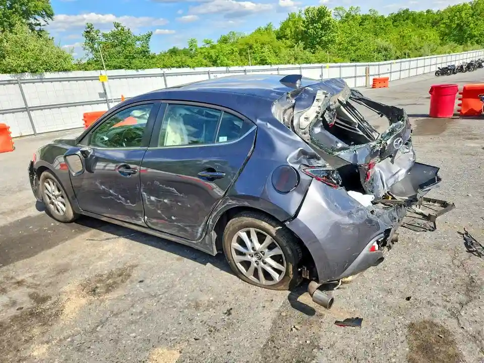 3MZBM1L76FM203070 2015 MAZDA 3-1