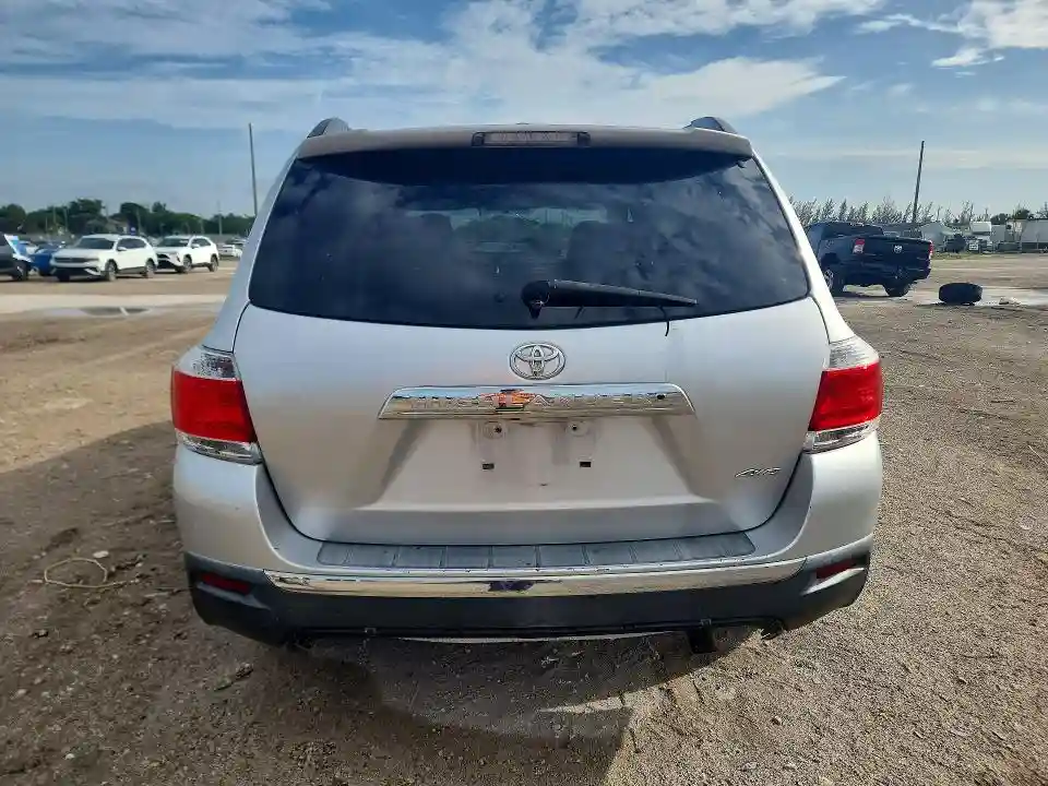 5TDBK3EH0BS051503 2011 TOYOTA HIGHLANDER-5