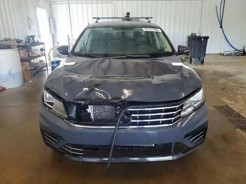 1VWAA7A39JC019534 2018 VOLKSWAGEN PASSAT-4