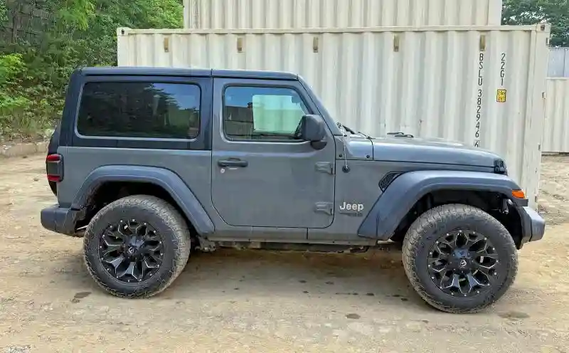 1C4GJXAN7JW221947 2018 JEEP WRANGLER-4