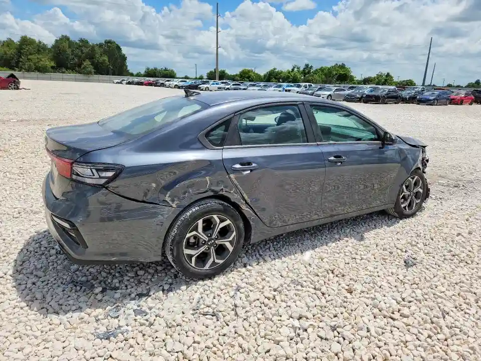 3KPF24AD5ME280332 2021 KIA FORTE-2
