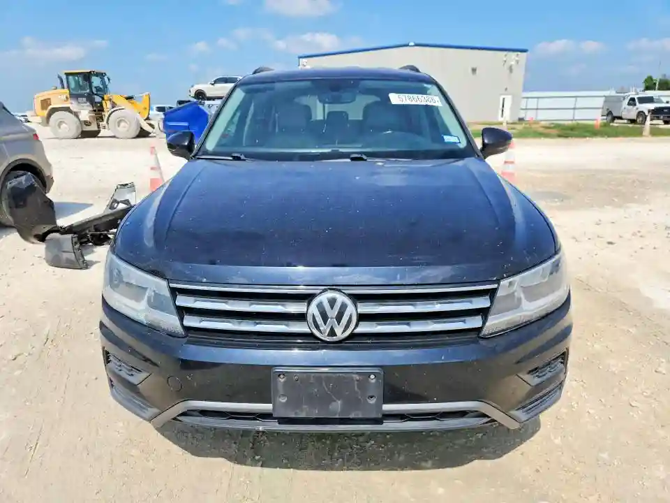 3VV3B7AXXKM085233 2019 VOLKSWAGEN TIGUAN-4