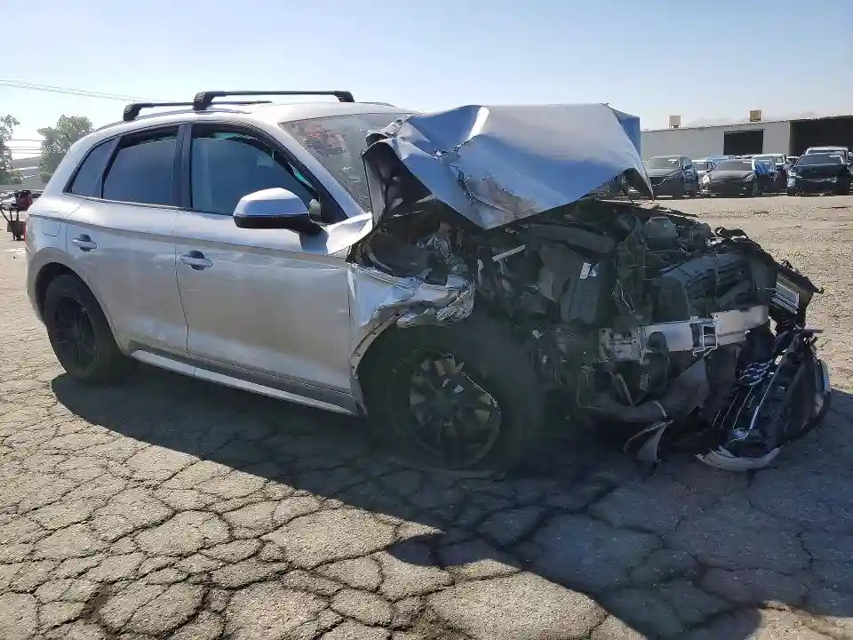 WA1ANAFY0J2039437 2018 AUDI Q5-3