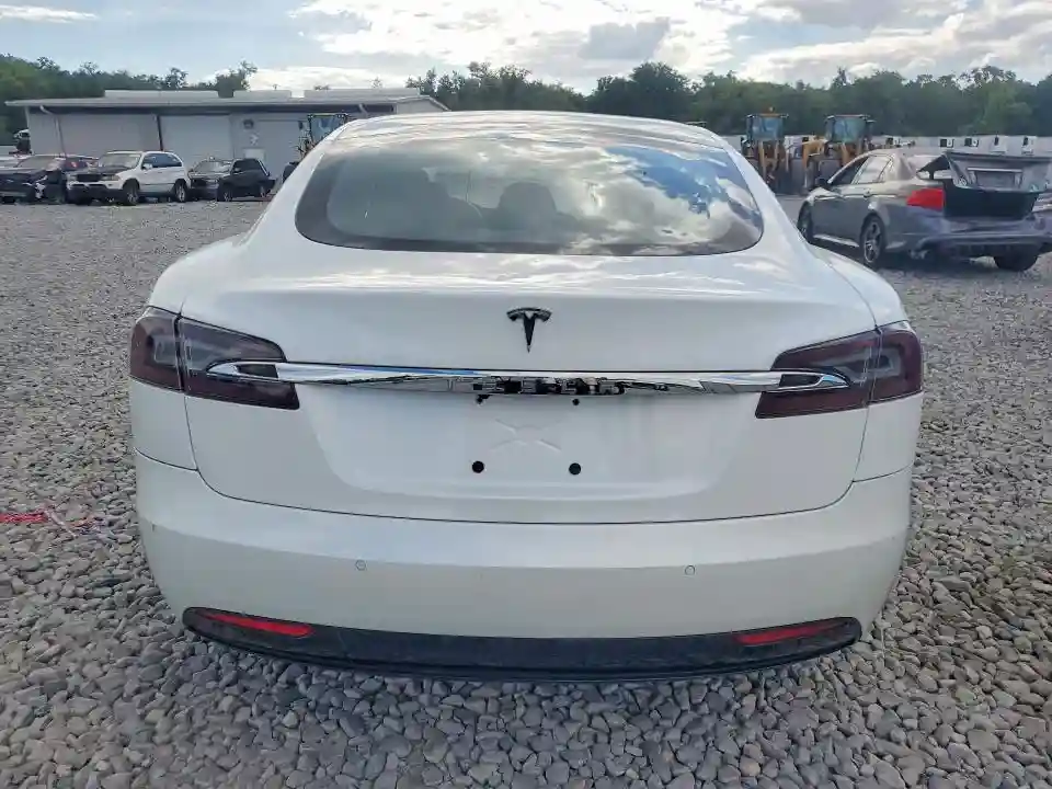 5YJSA1E24JF281793 2018 TESLA MODEL S-5