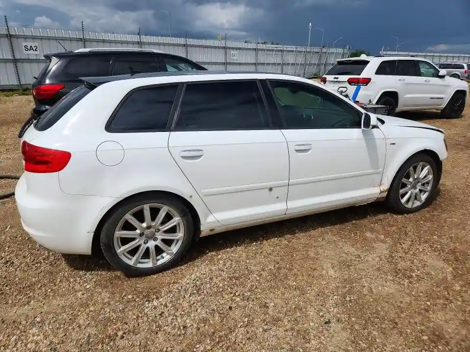 WAUMFCFM0BA097206 2011 AUDI A3-2