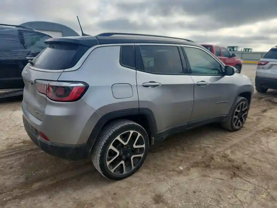 3C4NJDCBXJT153464 2018 JEEP COMPASS-2