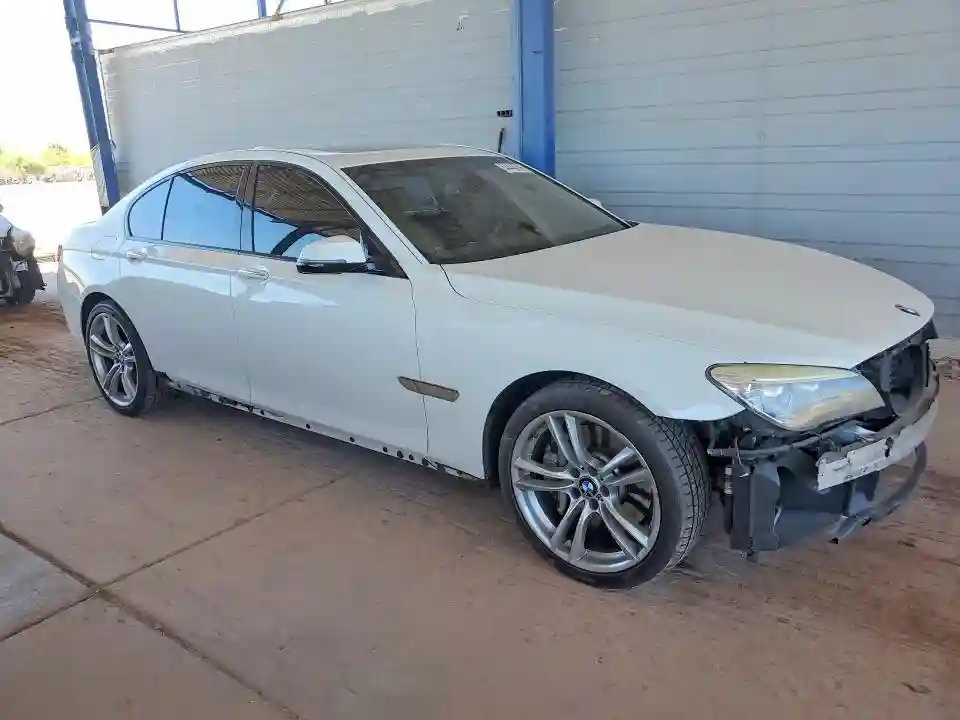WBAYA8C51ED825077 2014 BMW 7 SERIES-3