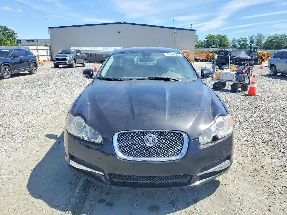 SAJWA0FB8BLR87188 2011 JAGUAR XF-4