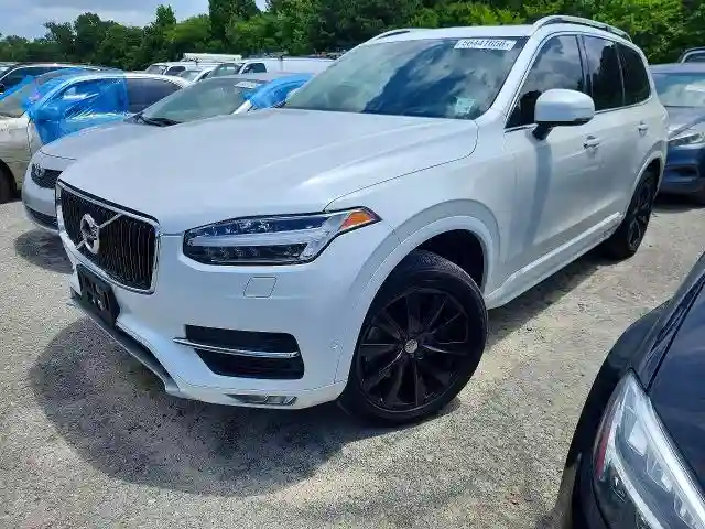 YV4A22PK1J1195469 2018 VOLVO XC90-0
