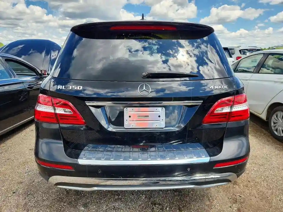 4JGDA5HB0CA010510 2012 MERCEDES-BENZ M-CLASS-5