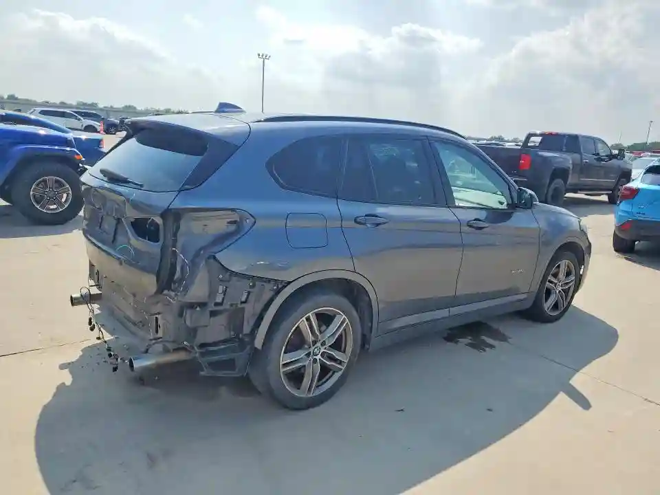 WBXHT3C37GP887697 2016 BMW X1-2
