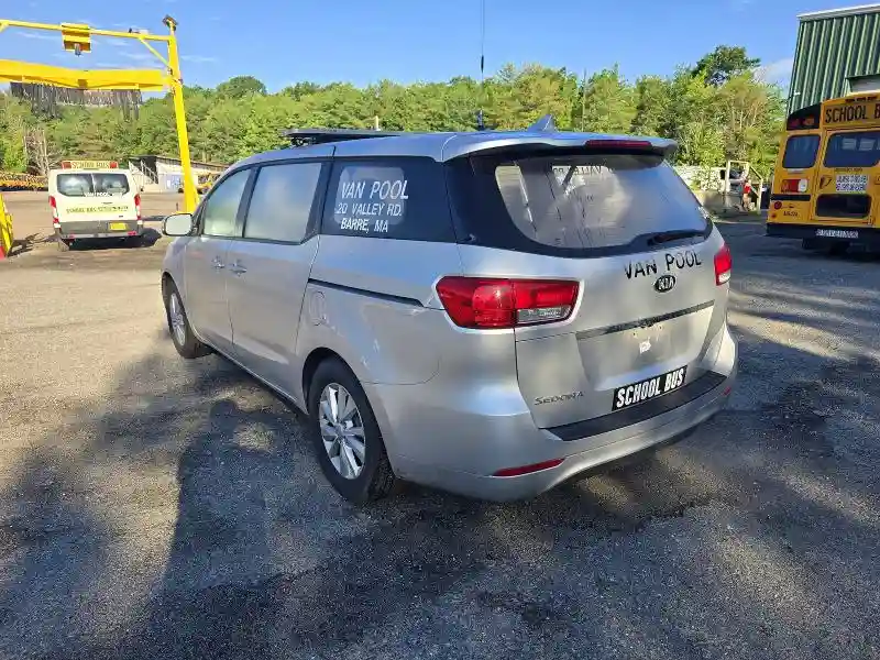 KNDMA5C1XJ6406169 2018 KIA SEDONA-2