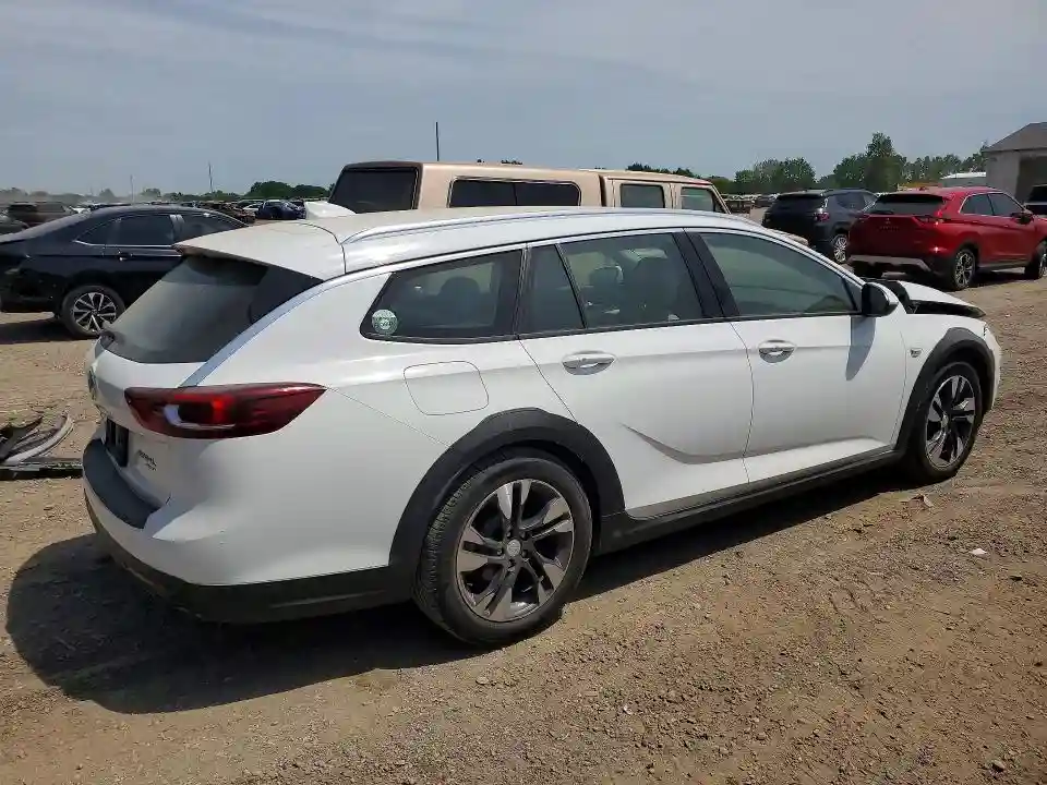 W04GT8SX2K1028775 2019 BUICK REGAL-2
