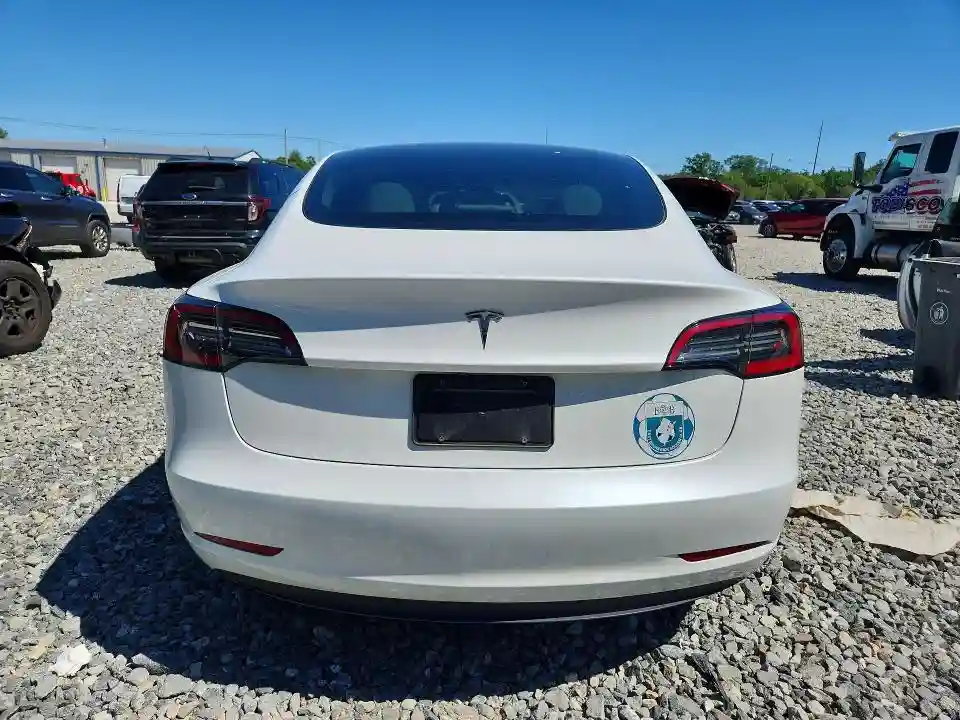 5YJ3E1EA8PF655654 2023 TESLA MODEL 3-5