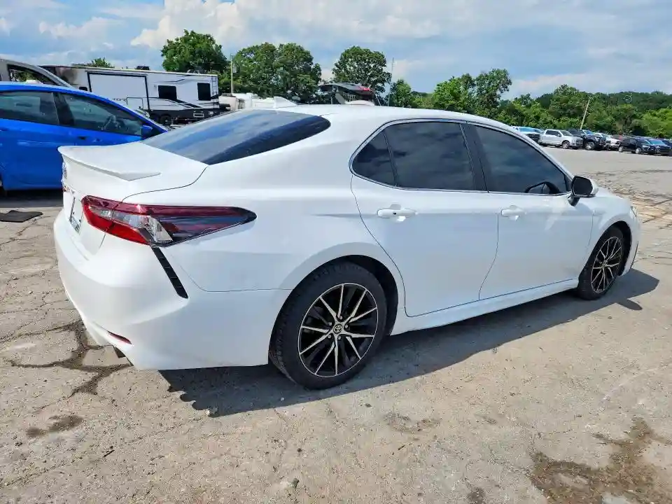 4T1G11AK3MU525906 2021 TOYOTA CAMRY-2