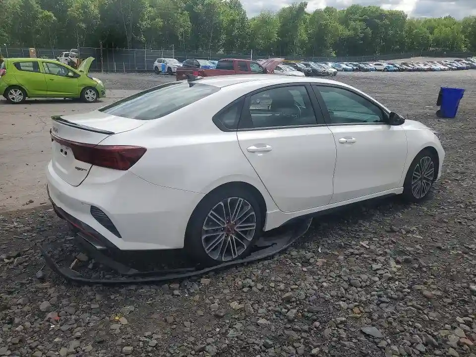 3KPF44AC3PE633253 2023 KIA FORTE-2
