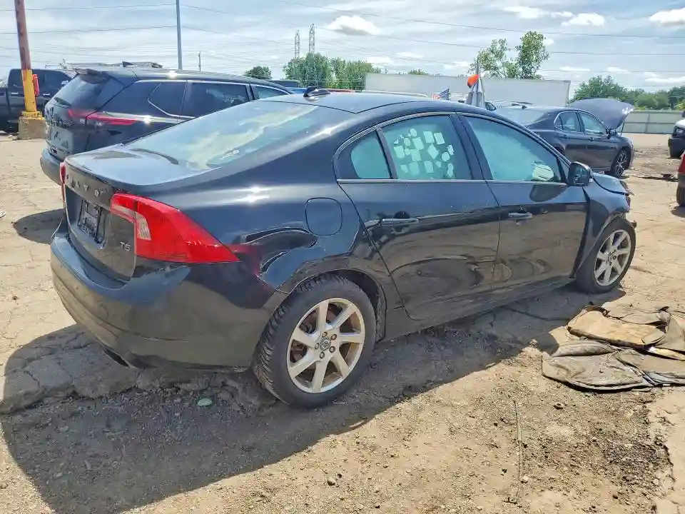 YV140MFJ6F1353624 2015 VOLVO S60-2