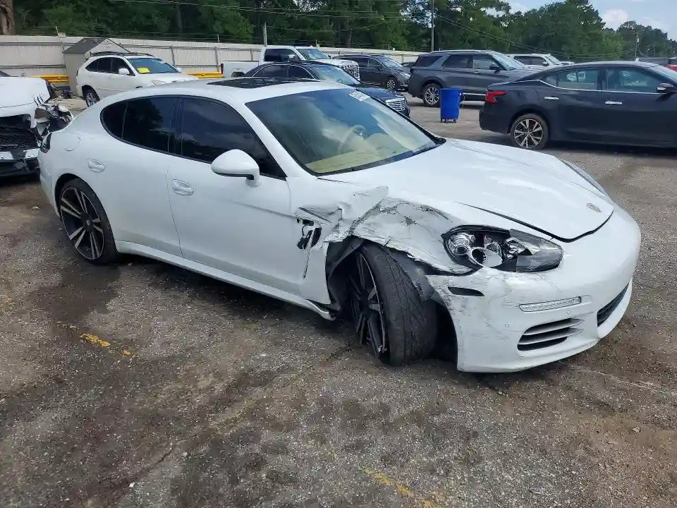 WP0AA2A73EL008110 2014 PORSCHE PANAMERA-3