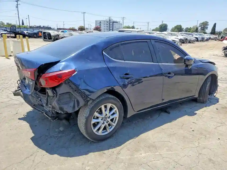3MZBN1U78JM239640 2018 MAZDA 3-2