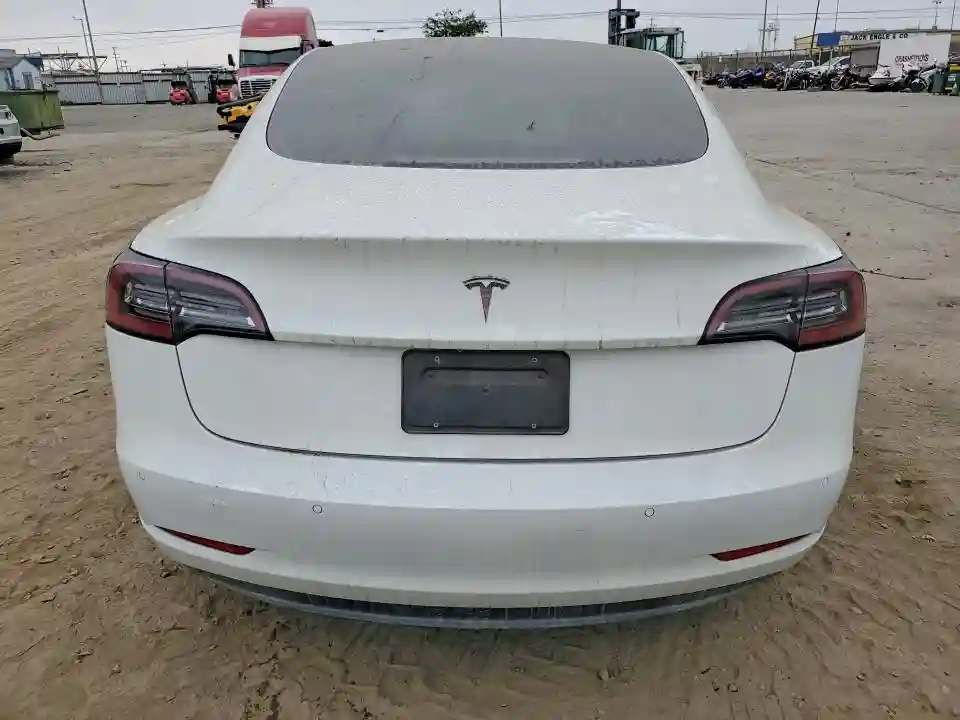 5YJ3E1EA5LF598405 2020 TESLA MODEL 3-5
