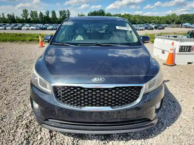 KNDMC5C17H6263492 2017 KIA SEDONA-4