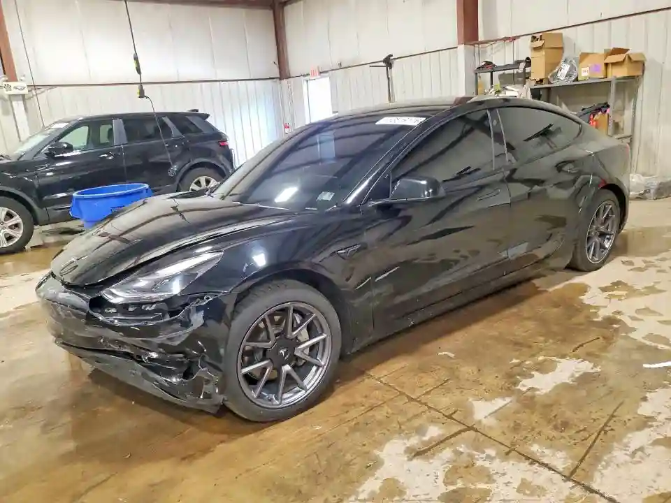 5YJ3E1EB8NF272108 2022 TESLA MODEL 3-0